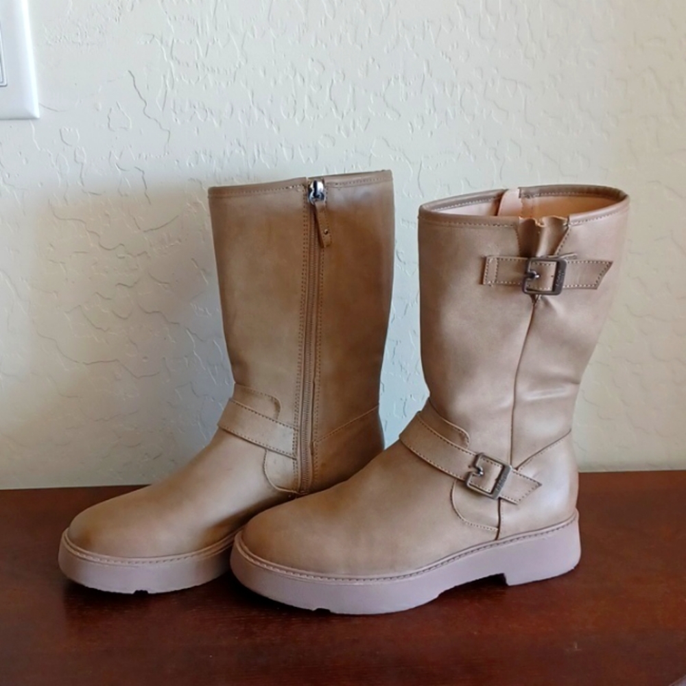 Dr Scholl's Shoes Tan Boots With Buckle and Zipper Womans Size 6.5 Like New